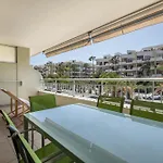 Marina * Arona